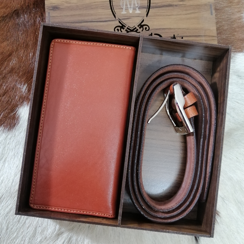 چرمال فروشگاه مصنوعات چرمی 12 ست چرمی مردانه مدل هلنا