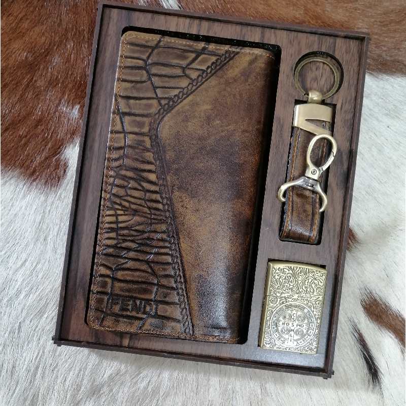 چرمال فروشگاه مصنوعات چرمی 10 ست چرمی کادویی برند فندی